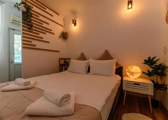 Backpacker's Apartment *